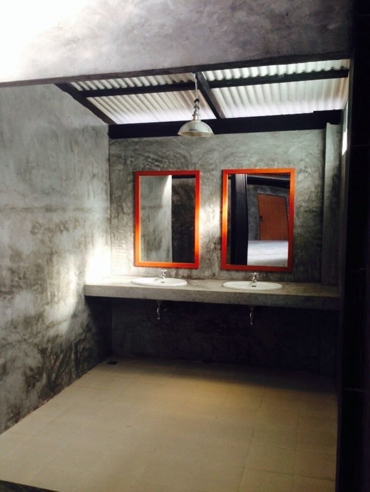 Oyo 585 Freedom Hostel @ Phi Phi Buitenkant foto