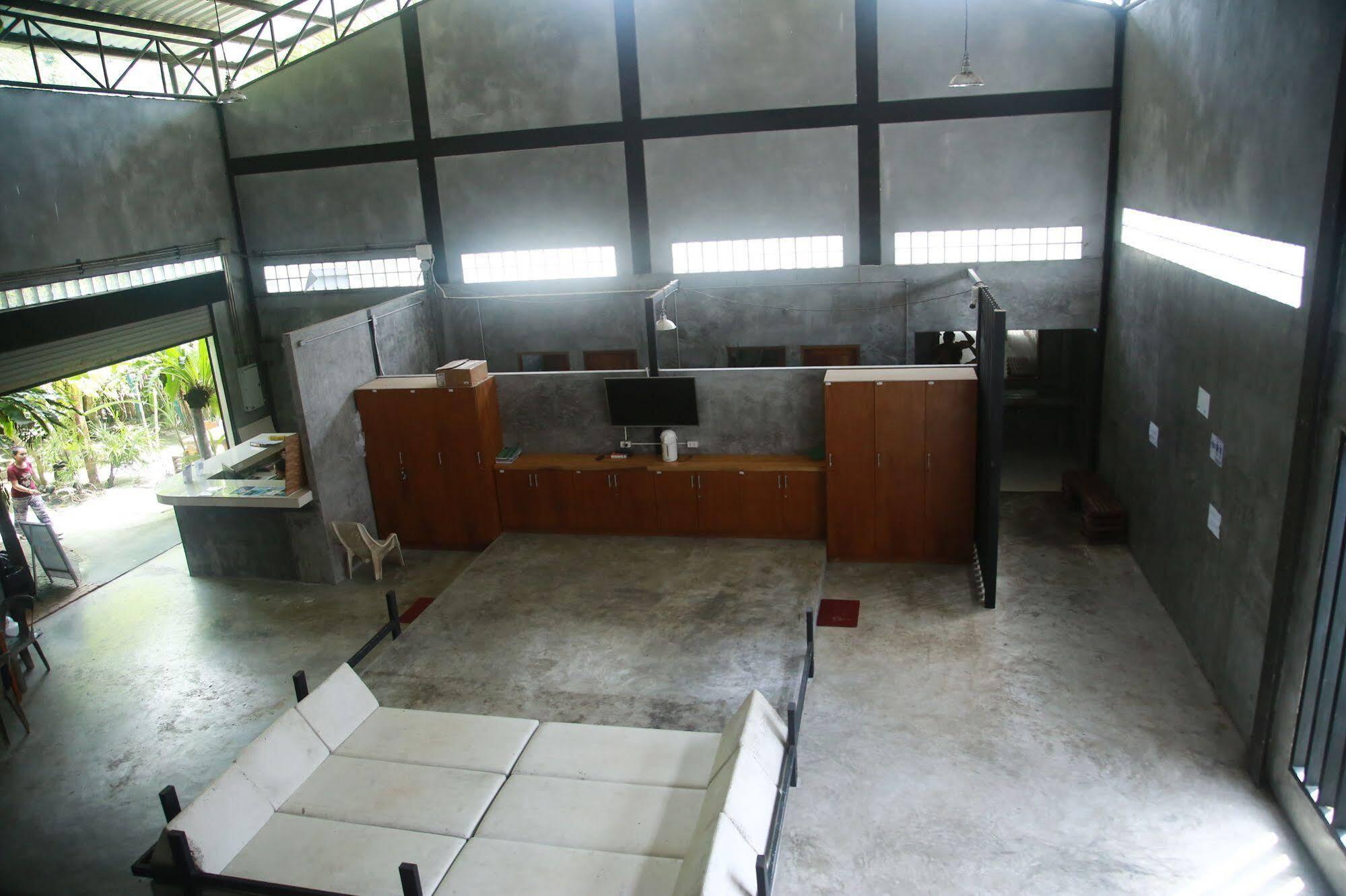 Oyo 585 Freedom Hostel @ Phi Phi Buitenkant foto