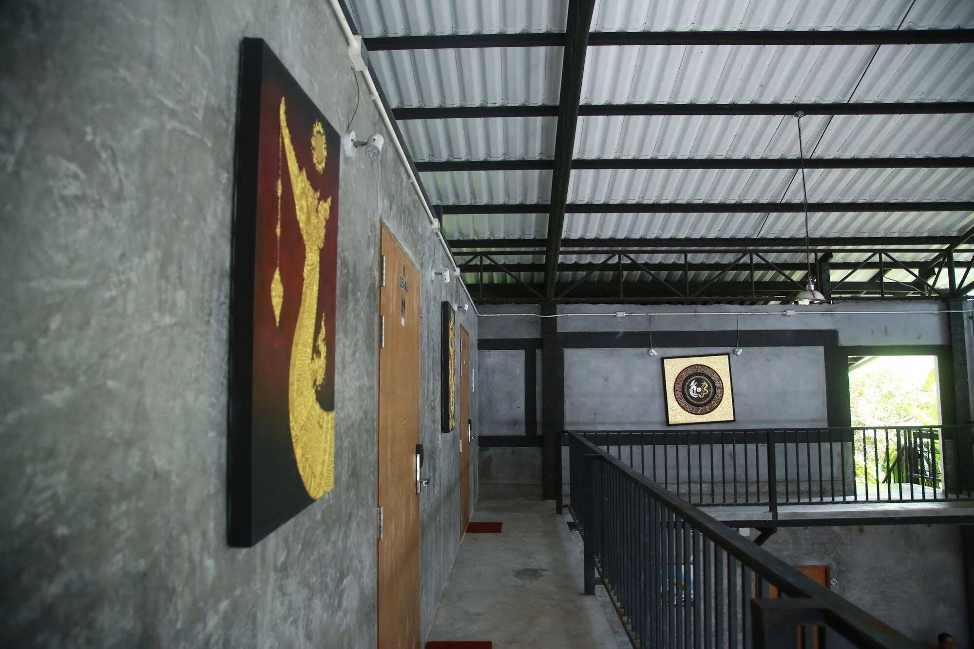 Oyo 585 Freedom Hostel @ Phi Phi Buitenkant foto