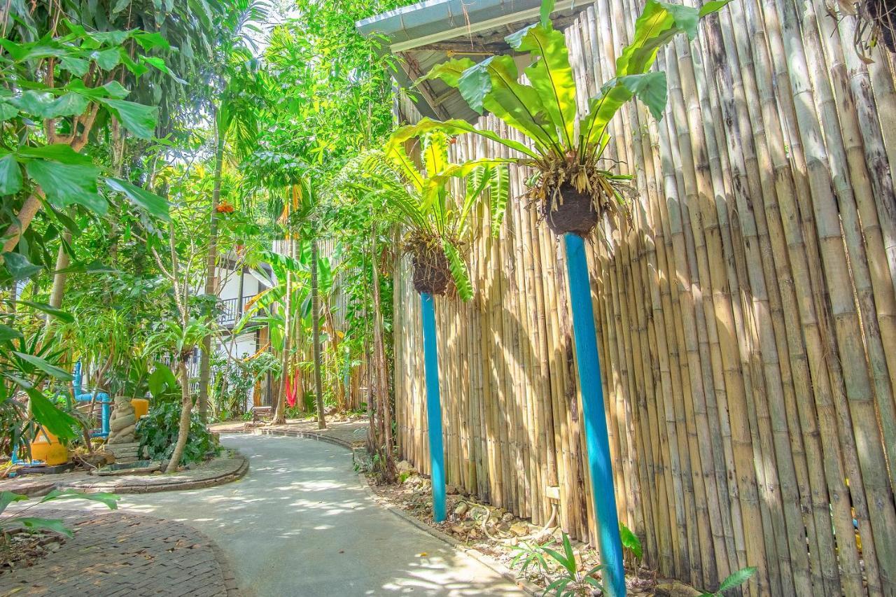 Oyo 585 Freedom Hostel @ Phi Phi Buitenkant foto